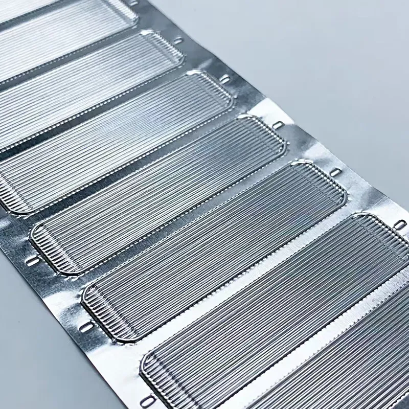 Нагревательный элемент на алюминиевой фольге.4